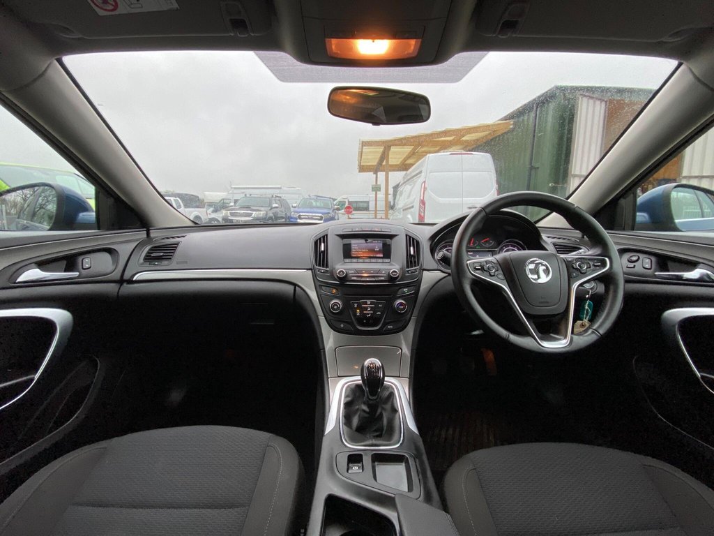 Used Vauxhall Insignia 2015 for sale - 77037947: Photo 9