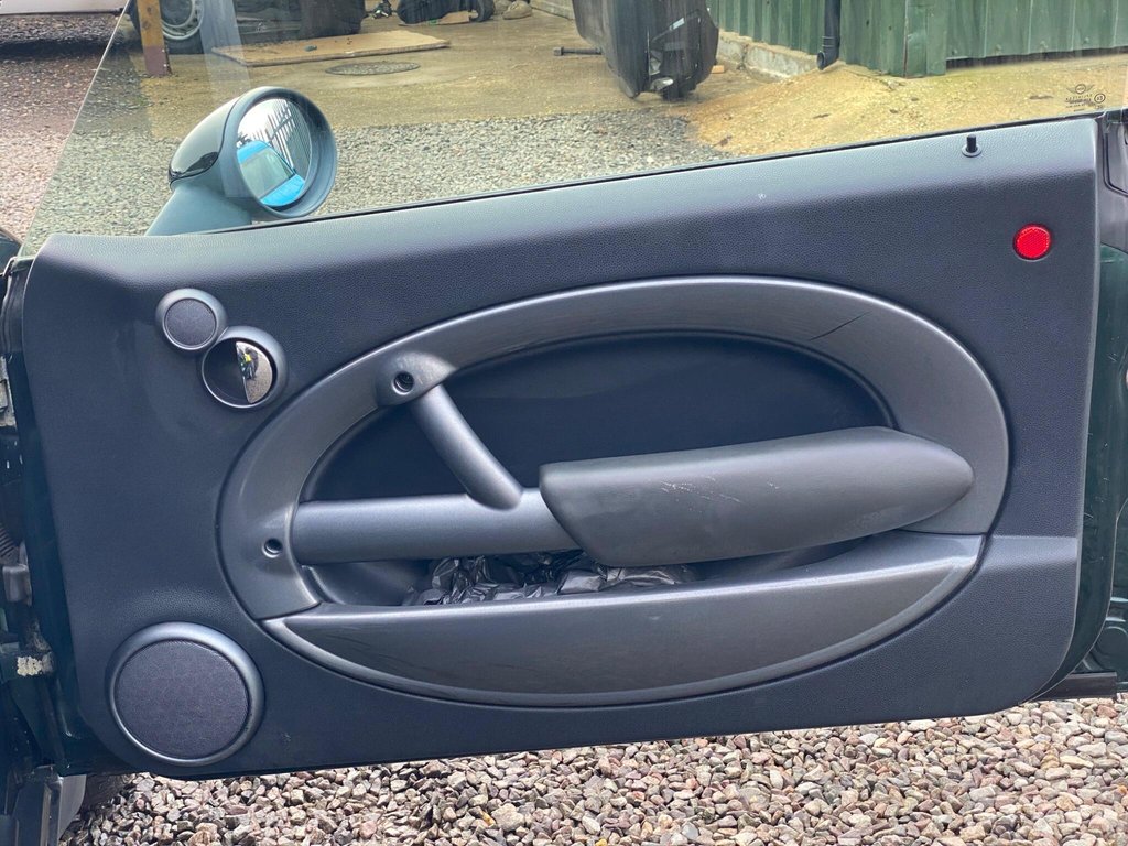 Used MINI Hatch 2005 for sale - 77232016: Photo 37