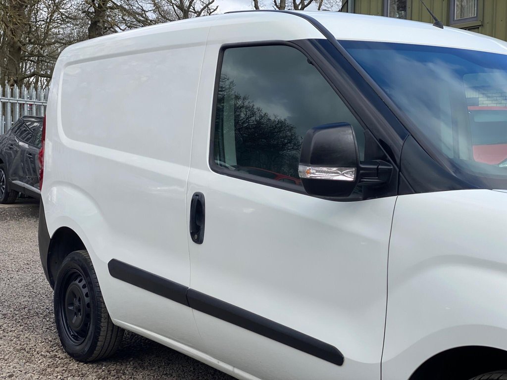 Used Vauxhall Combo 2014 for sale - 77841381: Photo 22