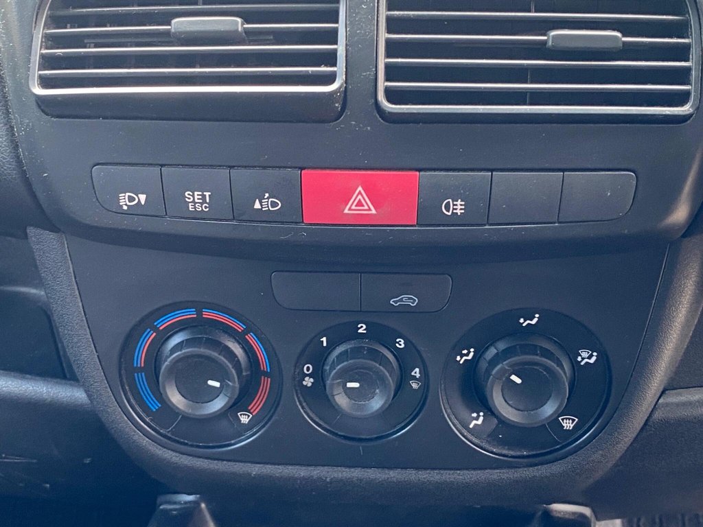 Used Vauxhall Combo 2014 for sale - 77841381: Photo 32