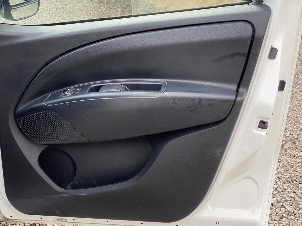 Used Vauxhall Combo 2014 for sale - 77841381: Photo 37