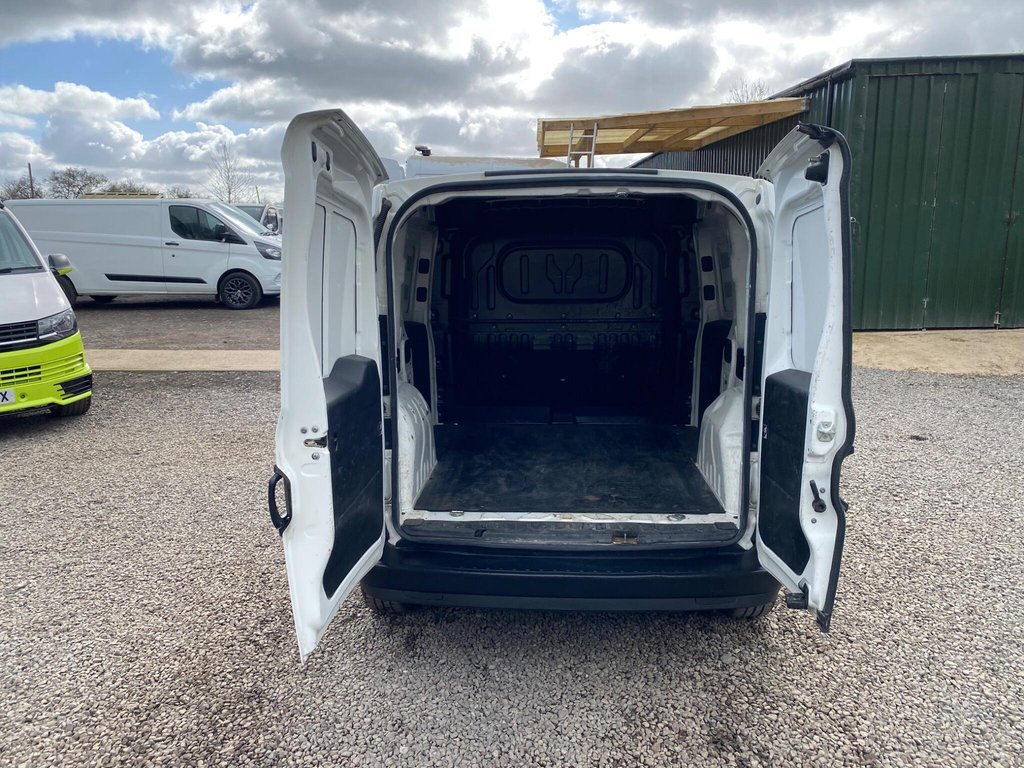 Used Vauxhall Combo 2014 for sale - 77841381: Photo 38