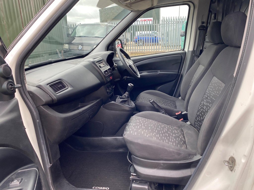 Used Vauxhall Combo 2014 for sale - 77841381: Photo 42