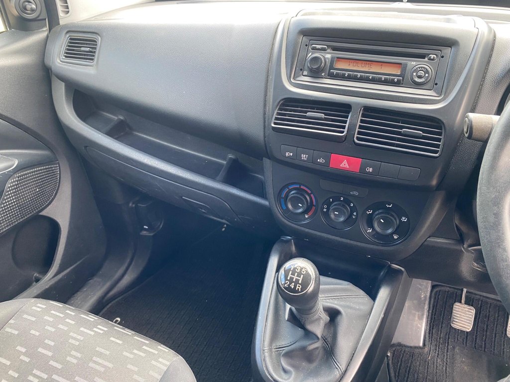 Used Vauxhall Combo 2014 for sale - 77841381: Photo 7