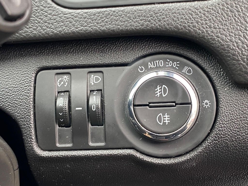 Used Vauxhall Insignia 2015 for sale - 77849646: Photo 42