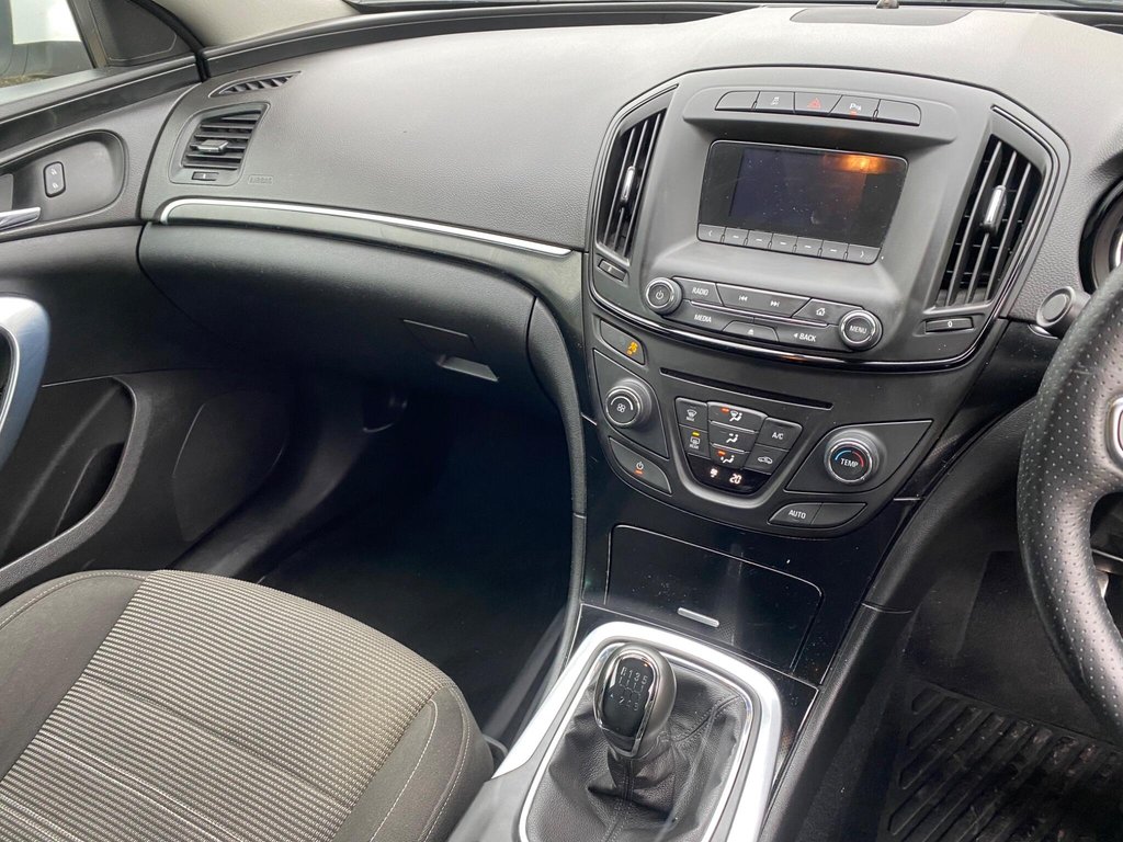 Used Vauxhall Insignia 2015 for sale - 77849646: Photo 8