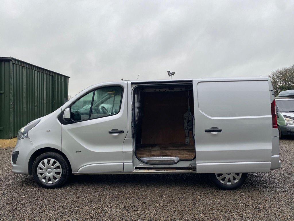 Used Vauxhall Vivaro 2016 for sale - 77250302: Photo 14