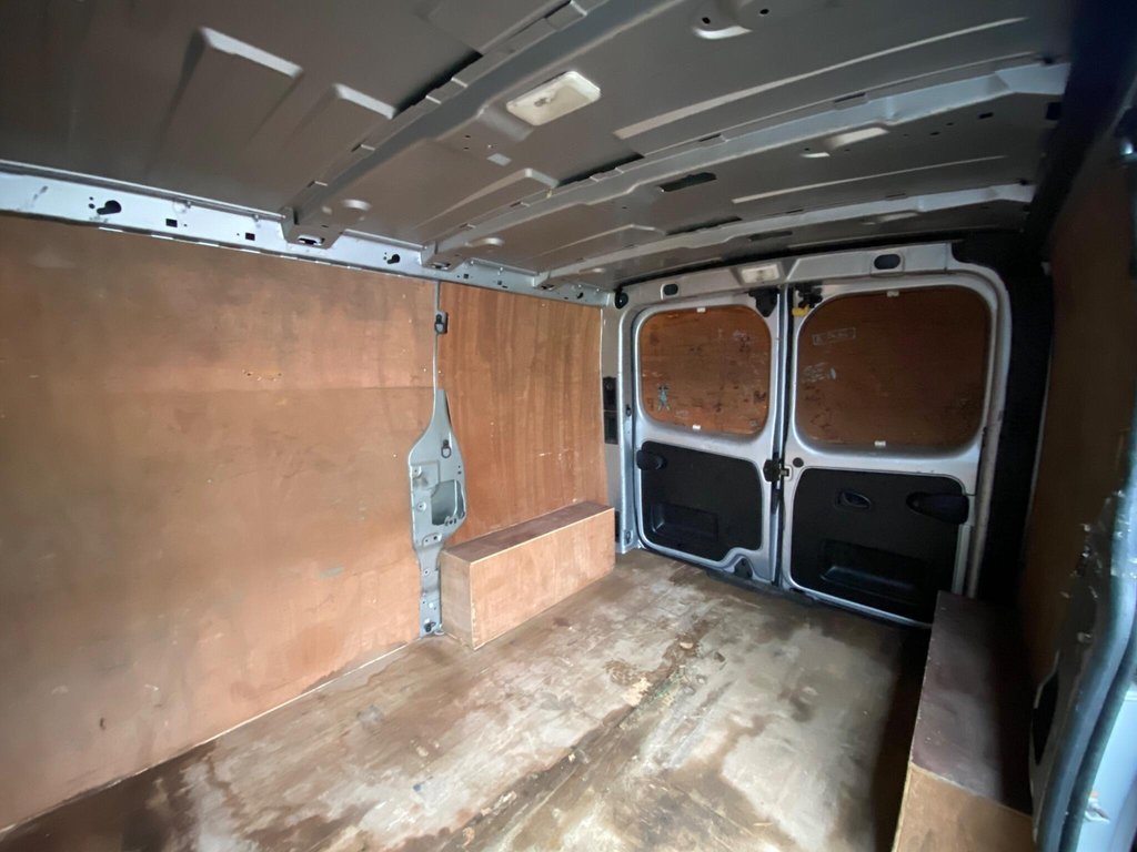 Used Vauxhall Vivaro 2016 for sale - 77250302: Photo 15