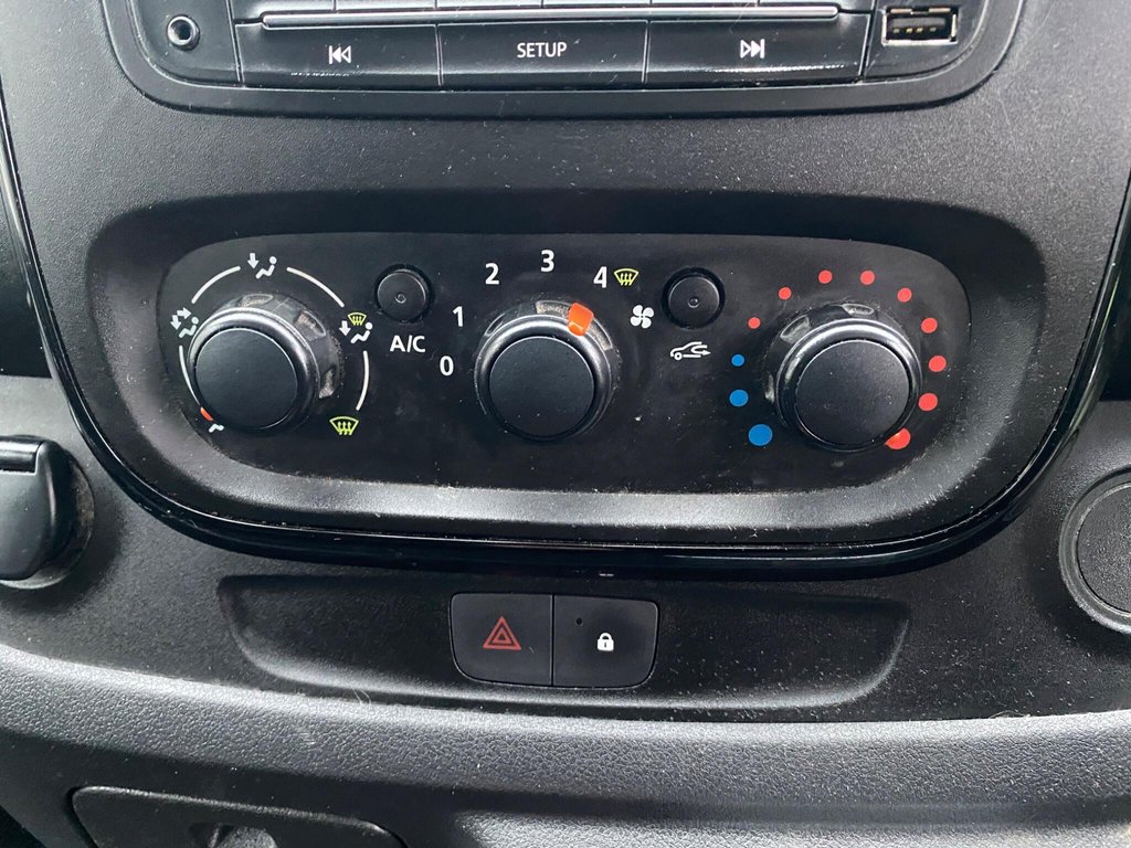 Used Vauxhall Vivaro 2016 for sale - 77250302: Photo 36