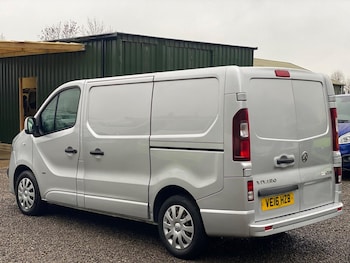 Used Vauxhall Vivaro 2016 for sale - 77250302: Photo