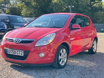 Used Hyundai i20 2010 for sale - 76256168: Photo
