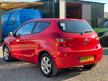 Used Hyundai i20 2010 for sale - 76256168: Photo