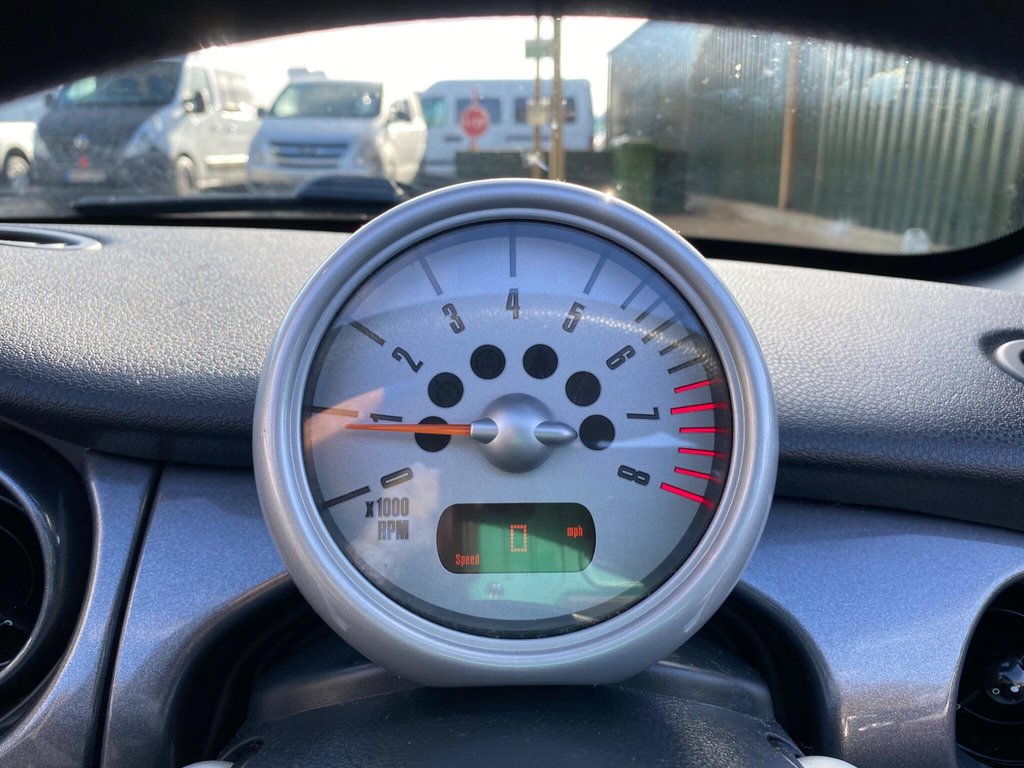 Used MINI Convertible 2006 for sale - 77397292: Photo 10