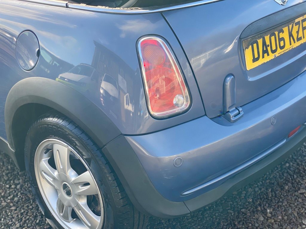 Used MINI Convertible 2006 for sale - 77397292: Photo 32