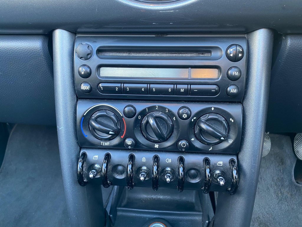 Used MINI Convertible 2006 for sale - 77397292: Photo 37