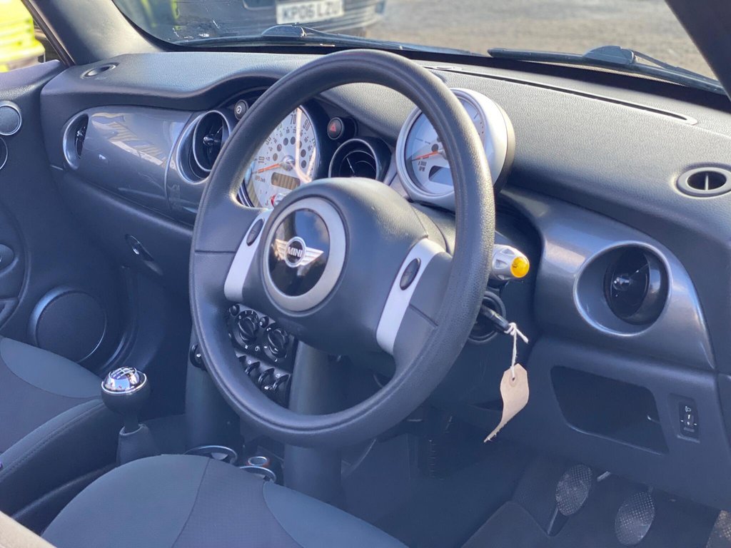 Used MINI Convertible 2006 for sale - 77397292: Photo 6
