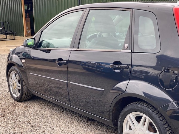 Used Ford Fiesta 2007 for sale - 76304210: Photo 27