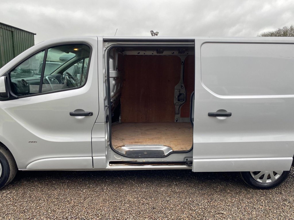 Used Vauxhall Vivaro 2015 for sale - 77534635: Photo 13