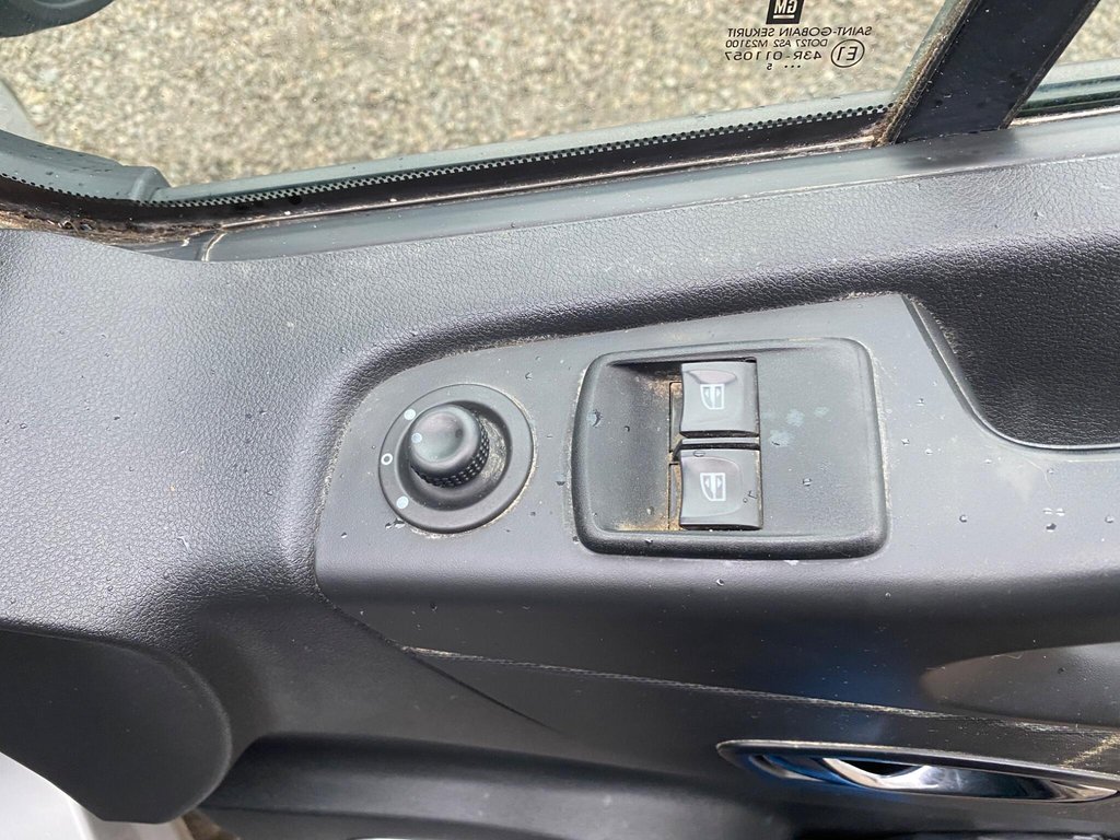 Used Vauxhall Vivaro 2015 for sale - 77534635: Photo 40