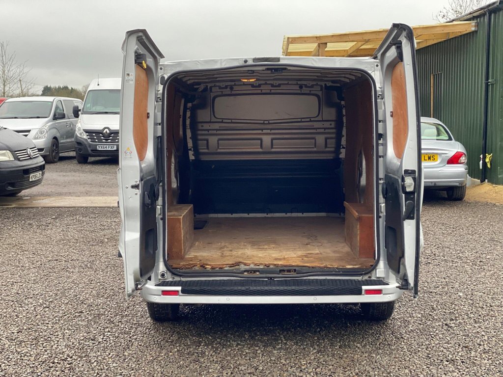 Used Vauxhall Vivaro 2015 for sale - 77534635: Photo 42