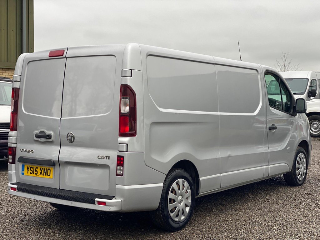 Used Vauxhall Vivaro 2015 for sale - 77534635: Photo 5
