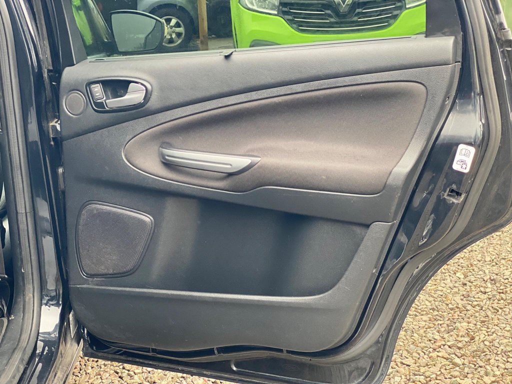 Used Ford S-Max 2012 for sale - 77388789: Photo 46