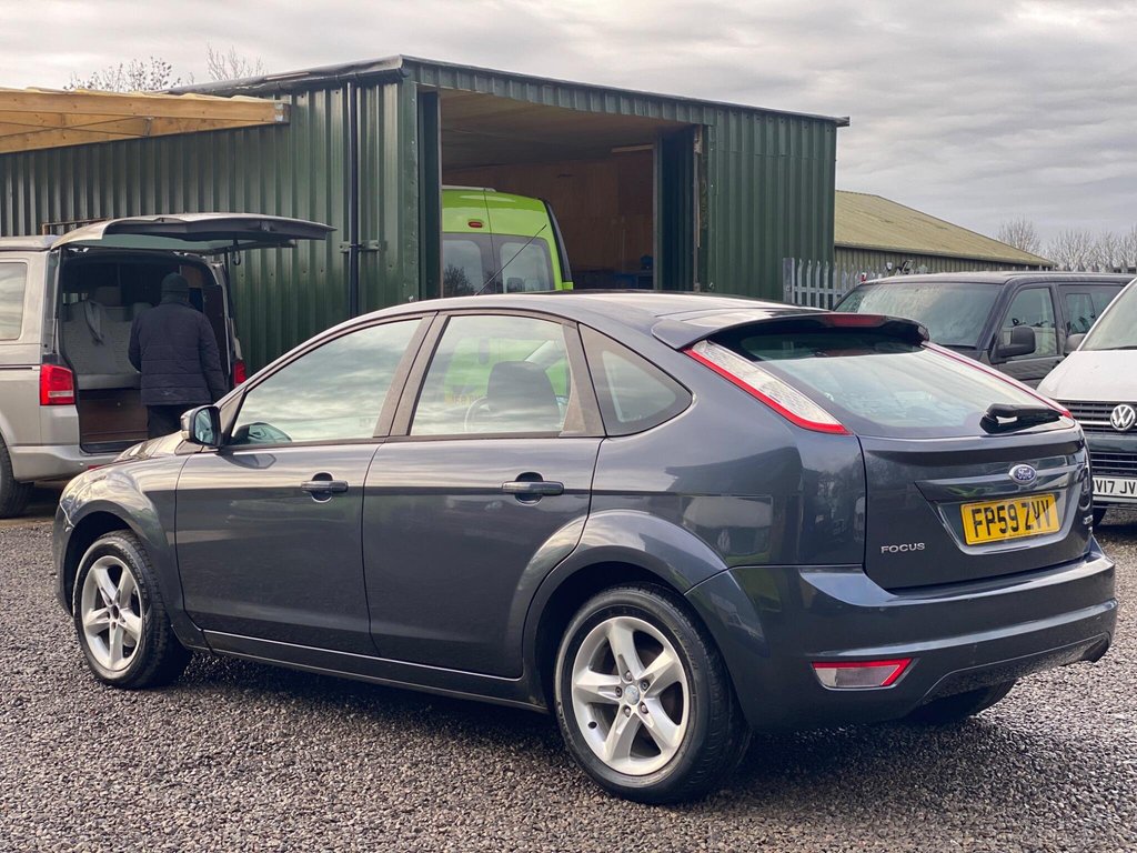 Used Ford Focus 2010 for sale - 78180775: Photo 4