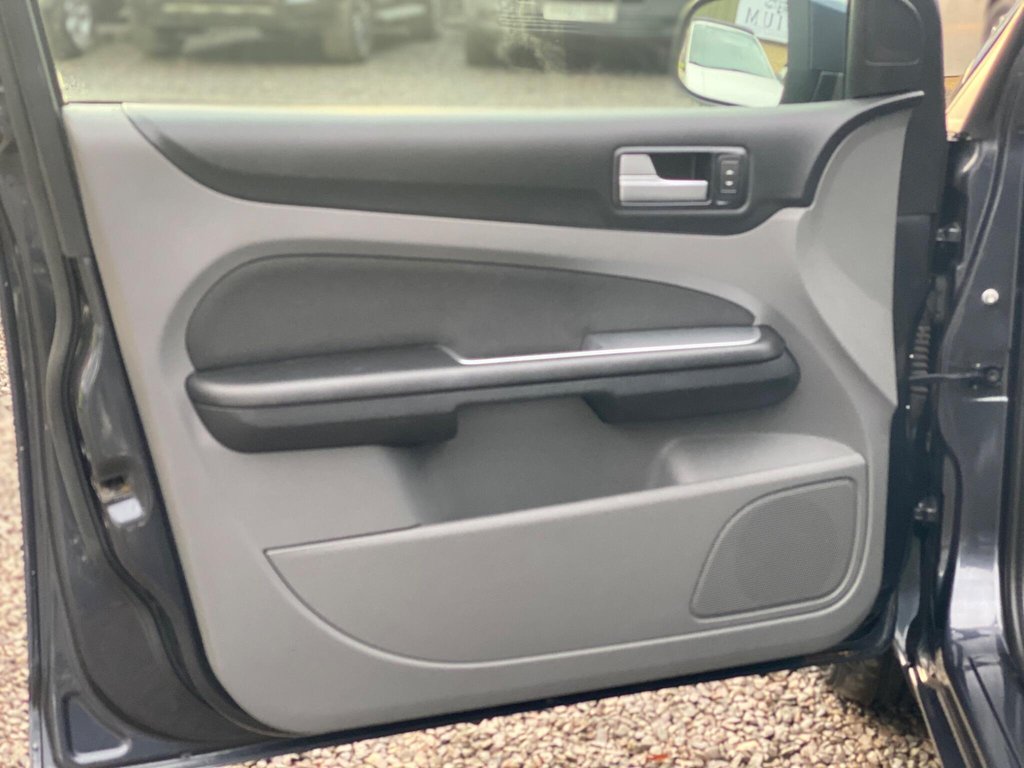 Used Ford Focus 2010 for sale - 78180775: Photo 42