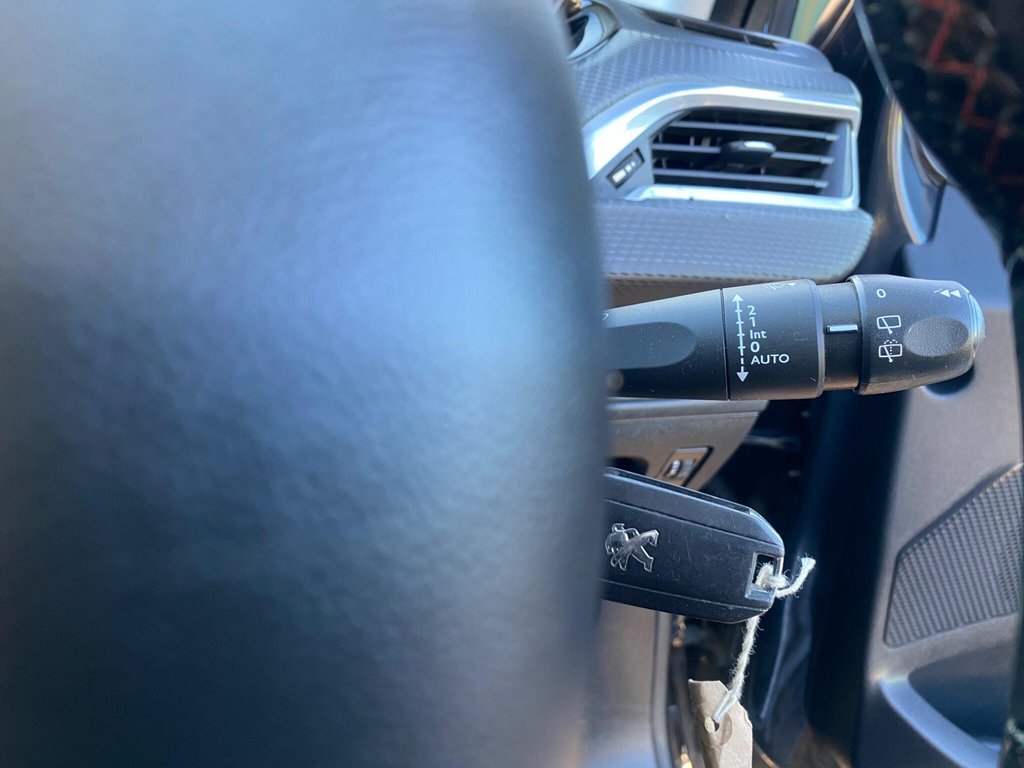 Used Peugeot 2008 2017 for sale - 77080465: Photo 41