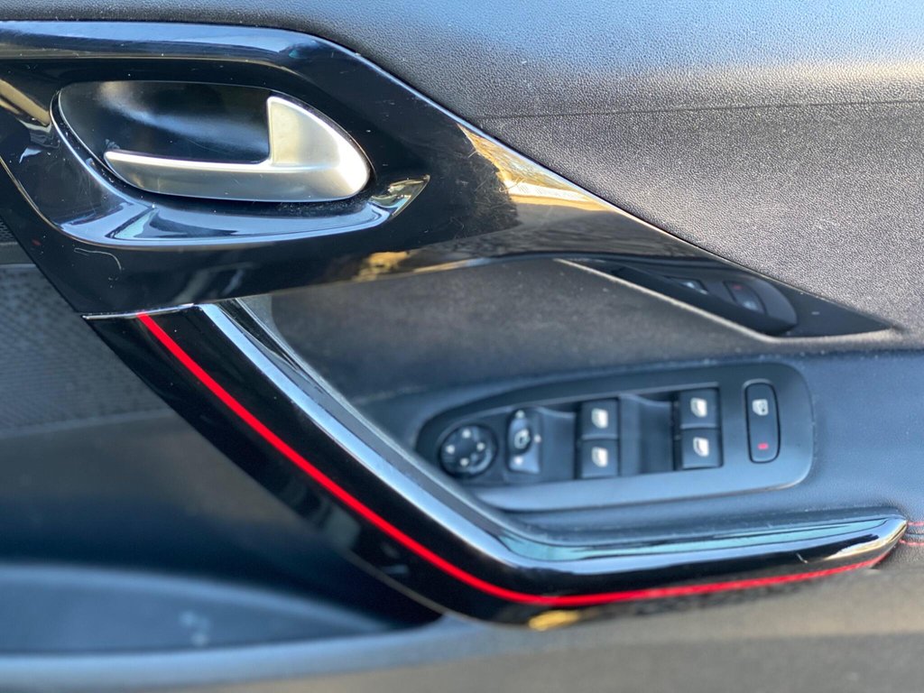 Used Peugeot 2008 2017 for sale - 77080465: Photo 43