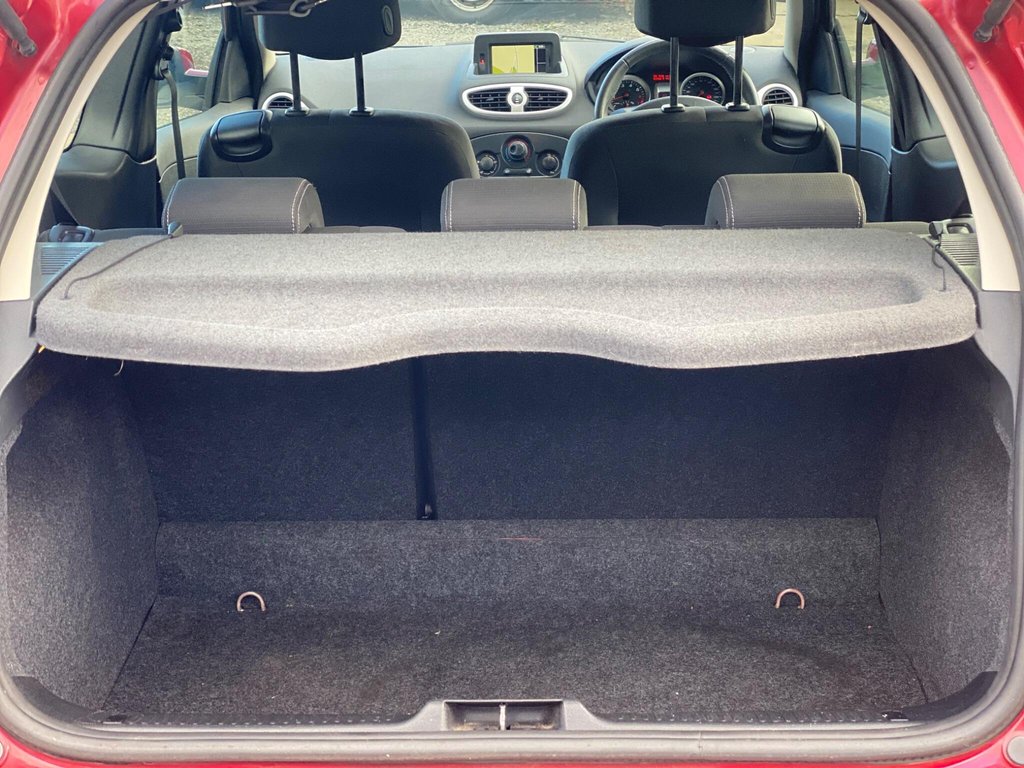 Used Renault Clio 2011 for sale - 76372552: Photo 11