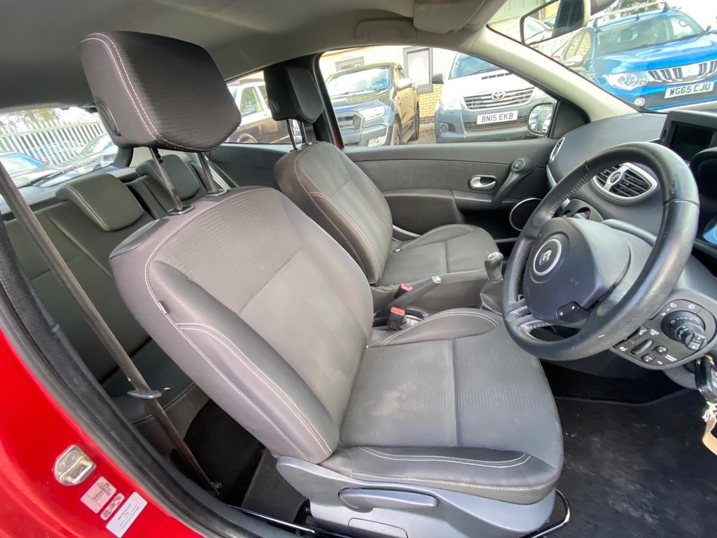 Used Renault Clio 2011 for sale - 76372552: Photo 30
