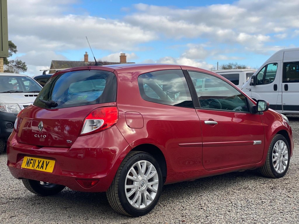 Used Renault Clio 2011 for sale - 76372552: Photo 5