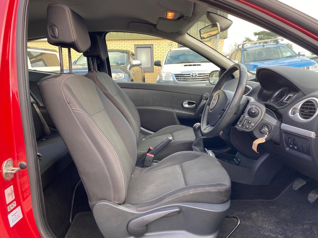 Used Renault Clio 2011 for sale - 76372552: Photo 7