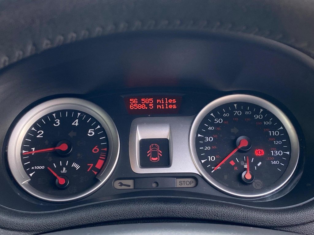 Used Renault Clio 2011 for sale - 76372552: Photo 9