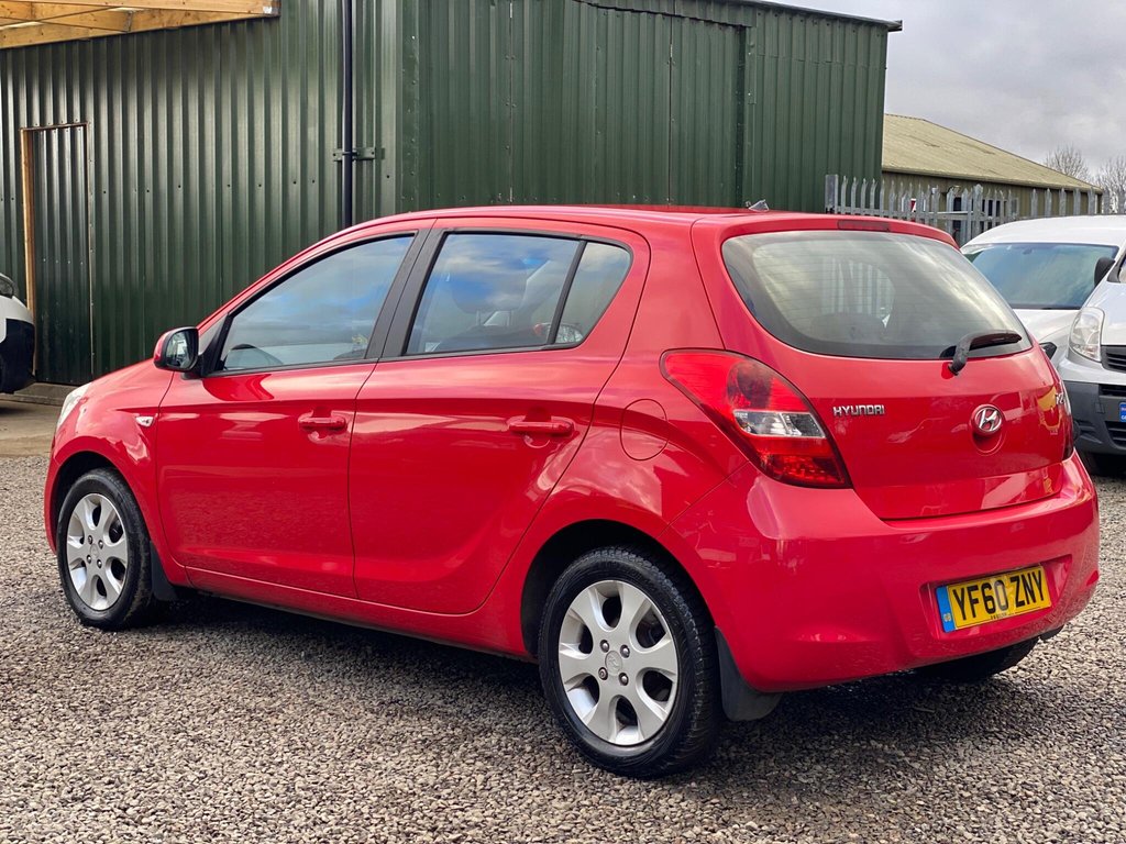 Used Hyundai i20 2011 for sale - 77397295: Photo 4