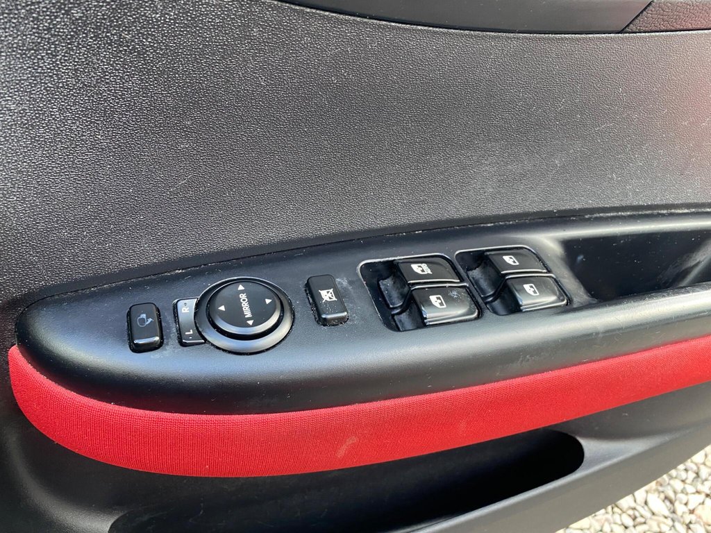 Used Hyundai i20 2011 for sale - 77397295: Photo 40