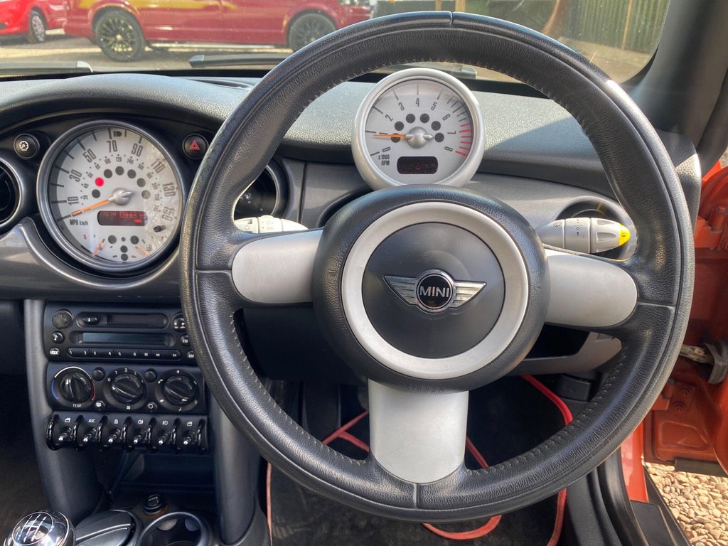 Used MINI Convertible 2005 for sale - 78117614: Photo 11