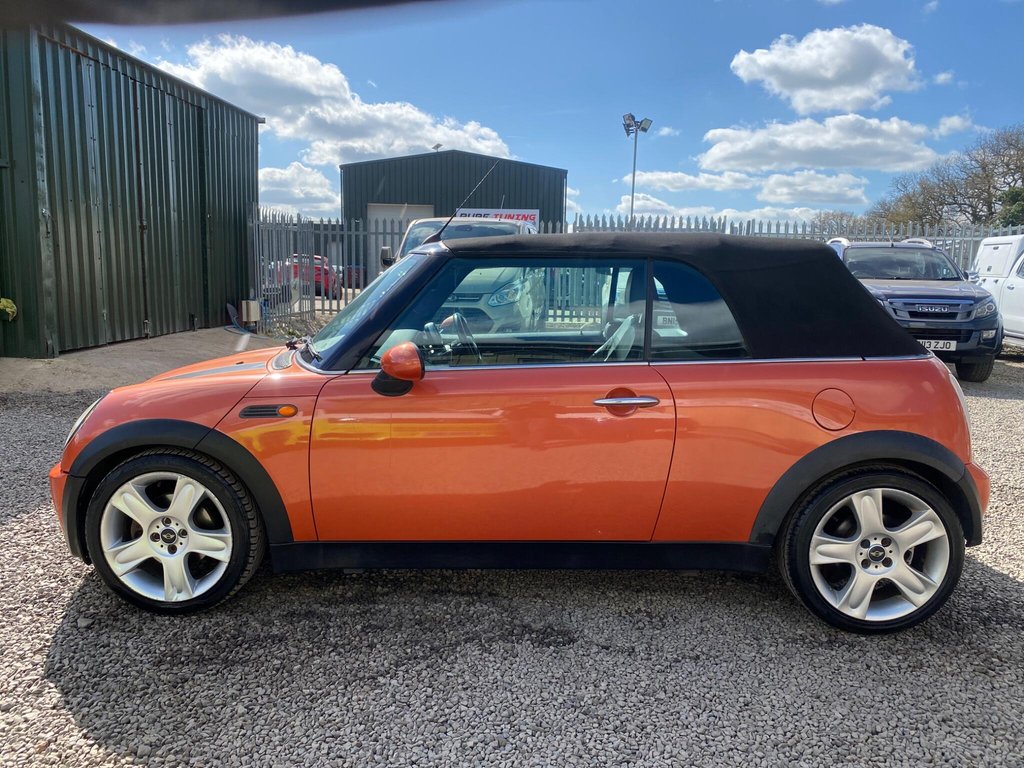 Used MINI Convertible 2005 for sale - 78117614: Photo 17
