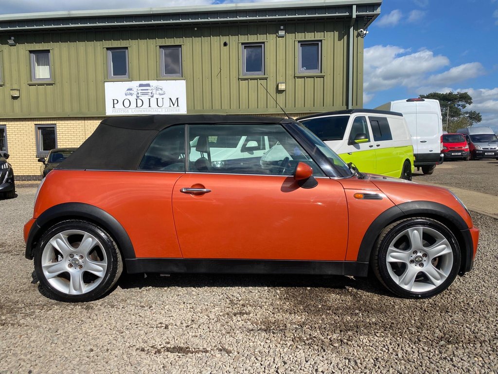 Used MINI Convertible 2005 for sale - 78117614: Photo 19