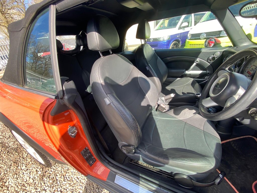 Used MINI Convertible 2005 for sale - 78117614: Photo 28