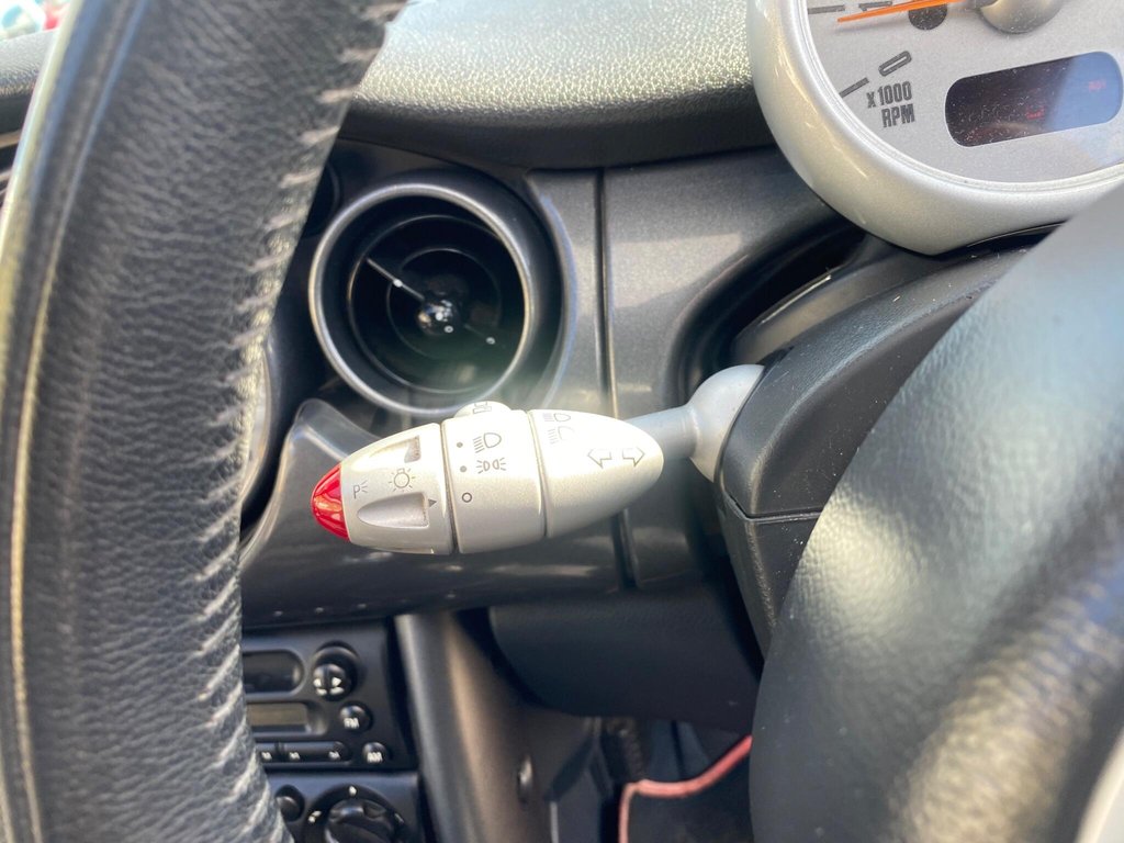 Used MINI Convertible 2005 for sale - 78117614: Photo 30