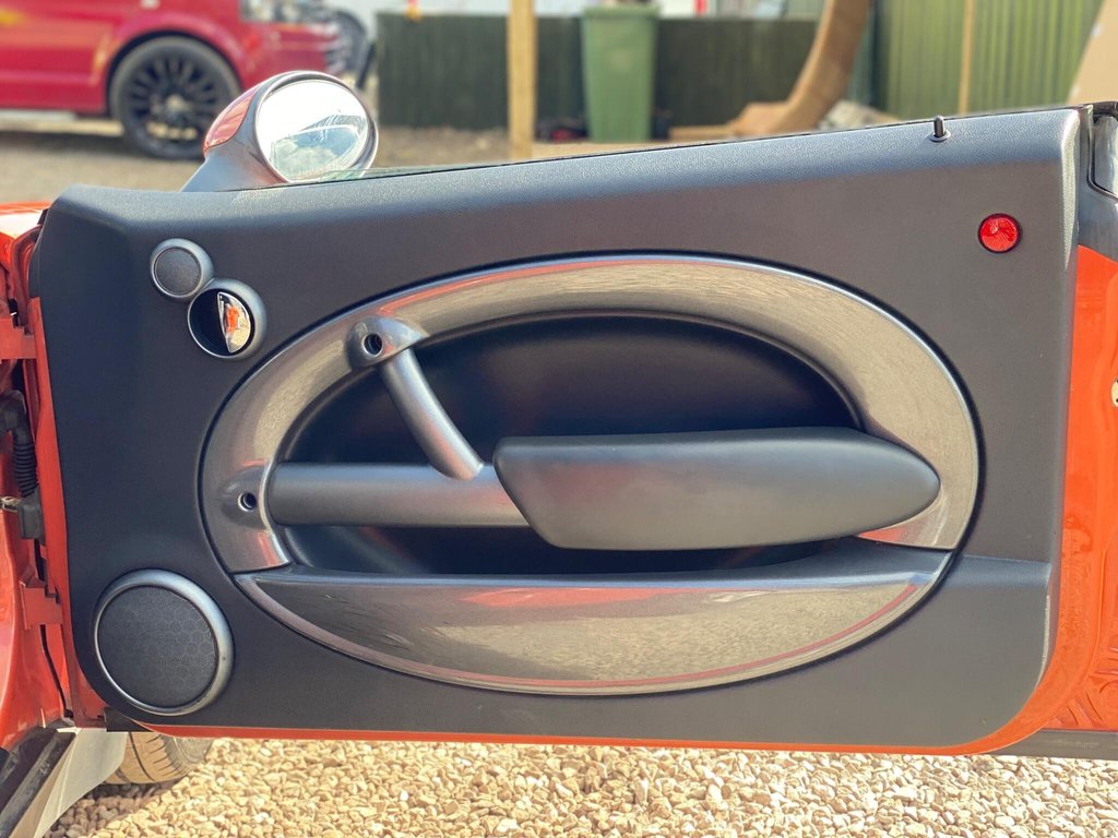 Used MINI Convertible 2005 for sale - 78117614: Photo 35