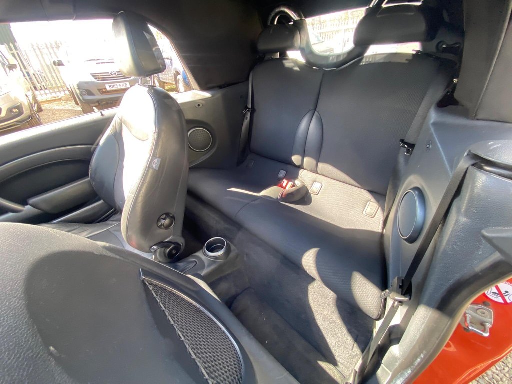 Used MINI Convertible 2005 for sale - 78117614: Photo 40
