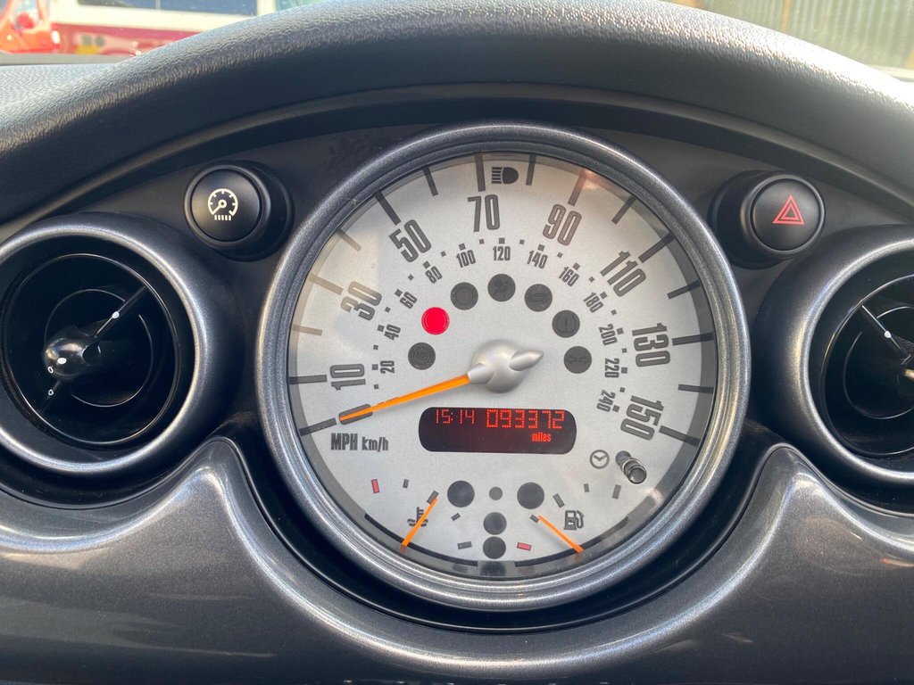 Used MINI Convertible 2005 for sale - 78117614: Photo 8