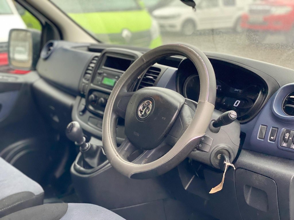 Used Vauxhall Vivaro 2015 for sale - 76665453: Photo 6