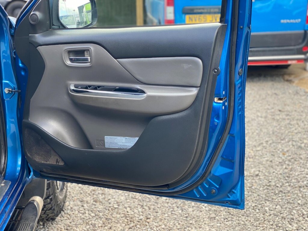 Used Mitsubishi L200 2015 for sale - 76035052: Photo 45