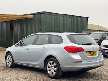 Used Vauxhall Astra 2015 for sale - 77795057: Photo