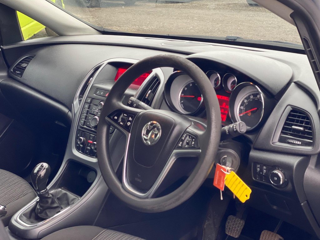 Used Vauxhall Astra 2015 for sale - 77795057: Photo 8