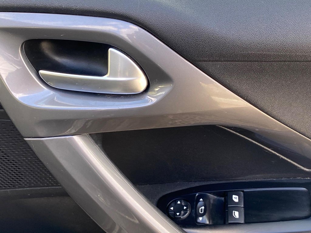 Used Peugeot 2008 2017 for sale - 77269060: Photo 41